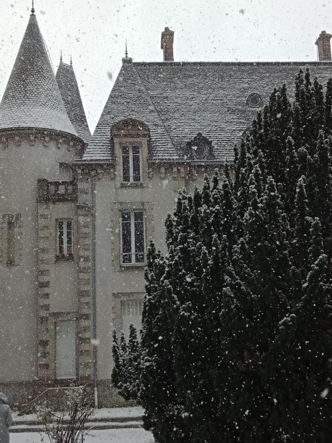 Bed and Breakfast Chateau Maleplane Сен-Леонар-де-Нобла Экстерьер фото